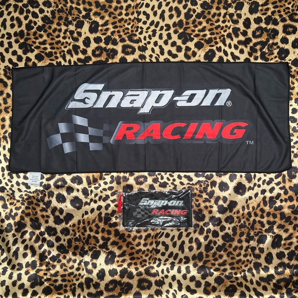 Snap-on Racing Banner & Sunglass Bag - Picture 1 of 5